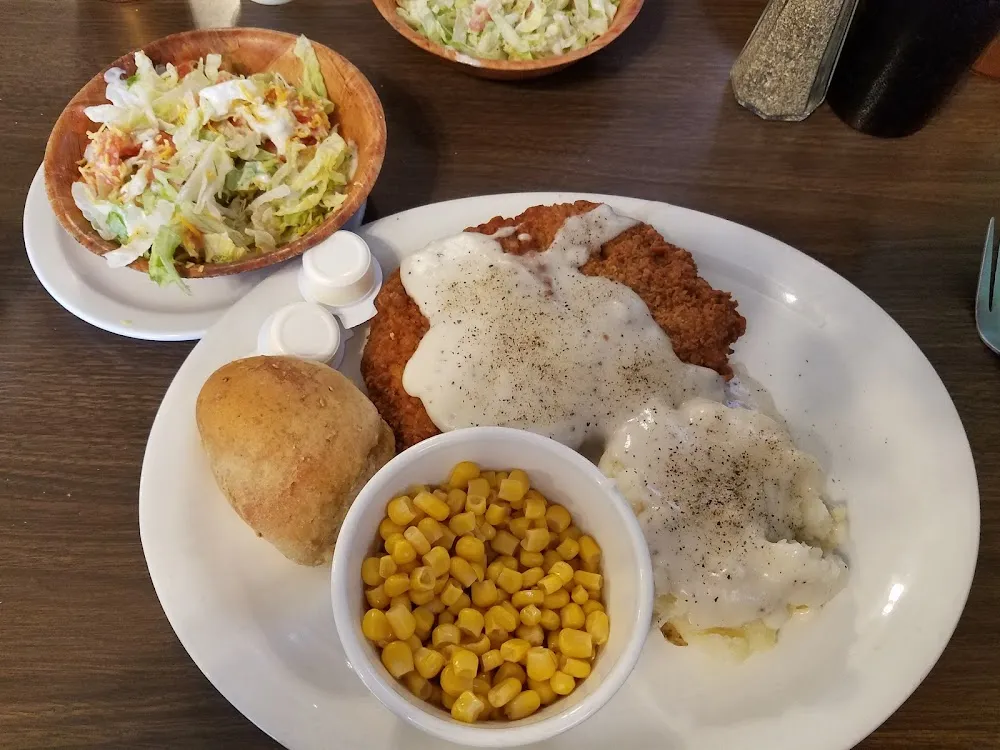 Chicken Fried Steak Mashed Potatoes Daily Vegetable Side Salad